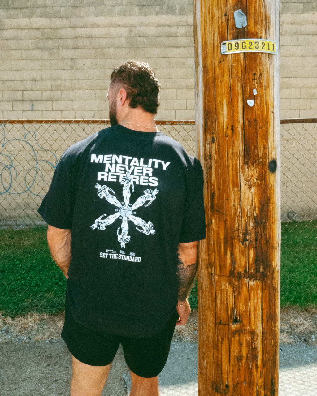 MENTALITY NEVER RETIRES TEE